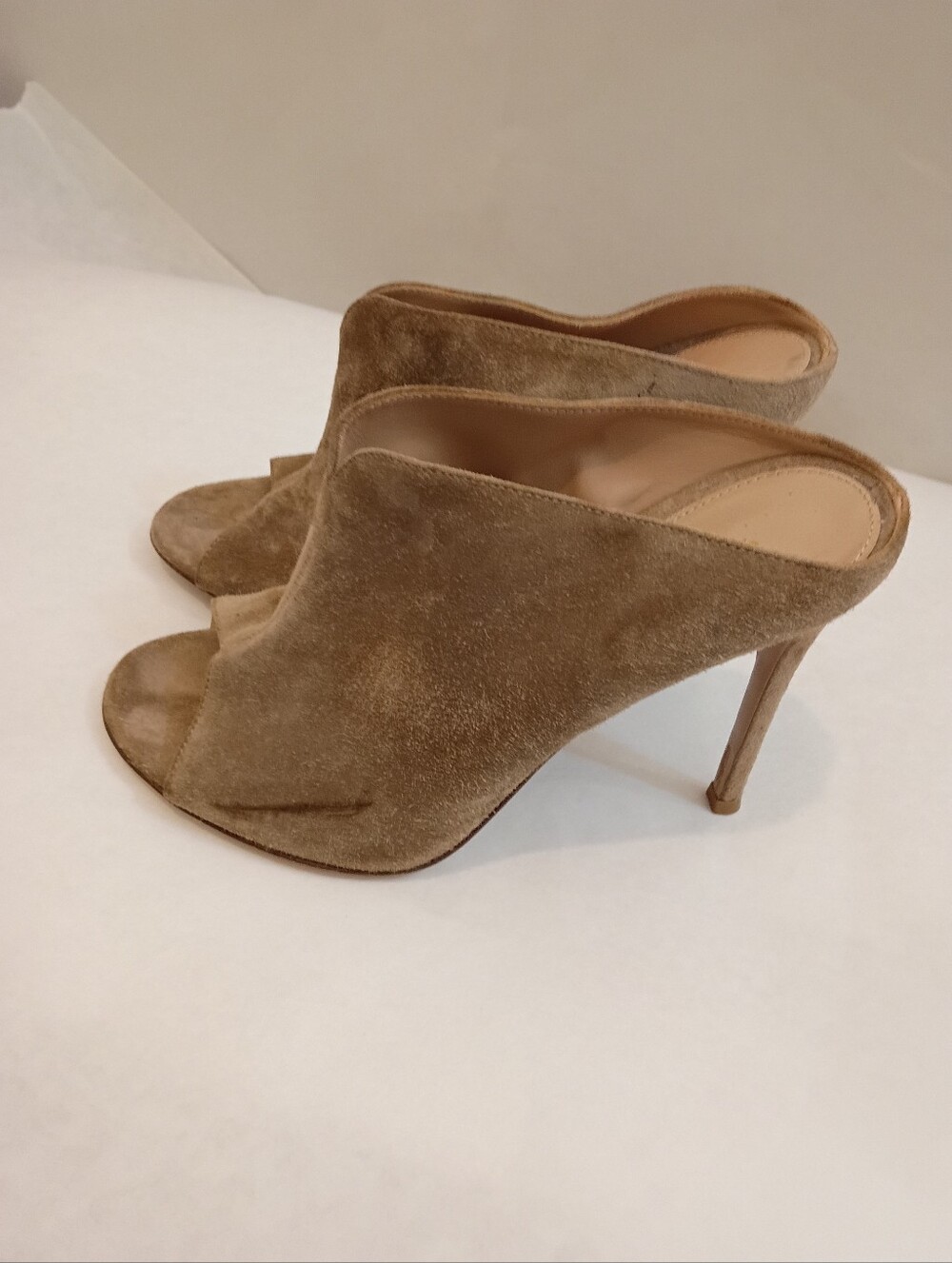 Gianvito Rossi Suede Open Toe Size 37